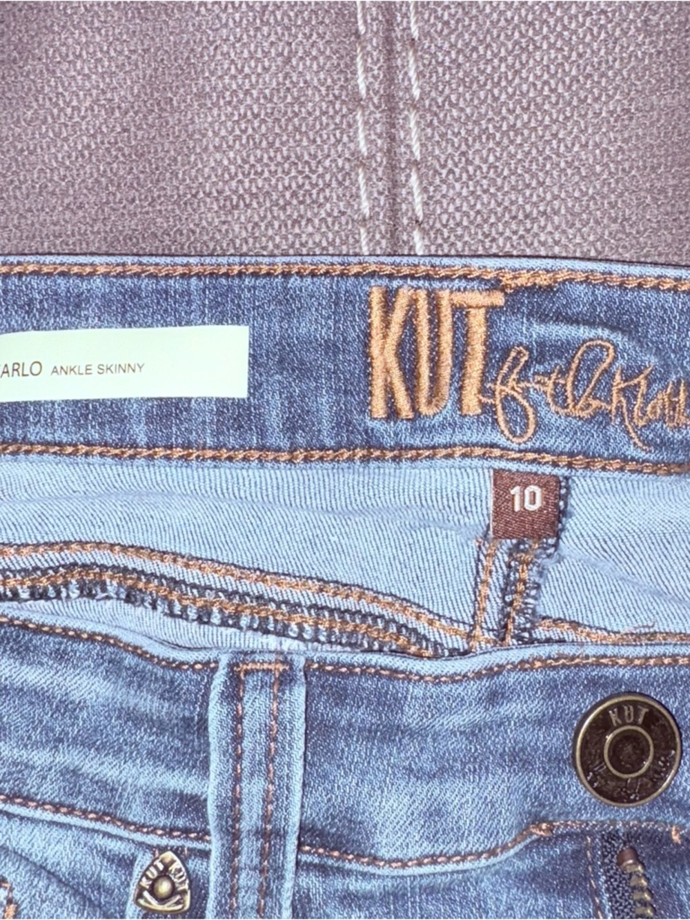 Kut from the Kloth Light Wash Frayed Skinny Jeans - NWOT - Picture 5 of 10
